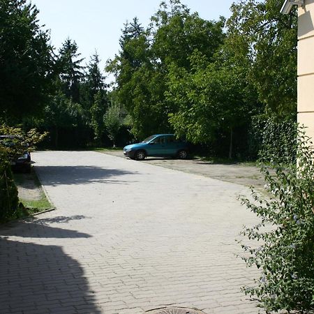 P4W Hotel Residence Szombathely Exterior foto
