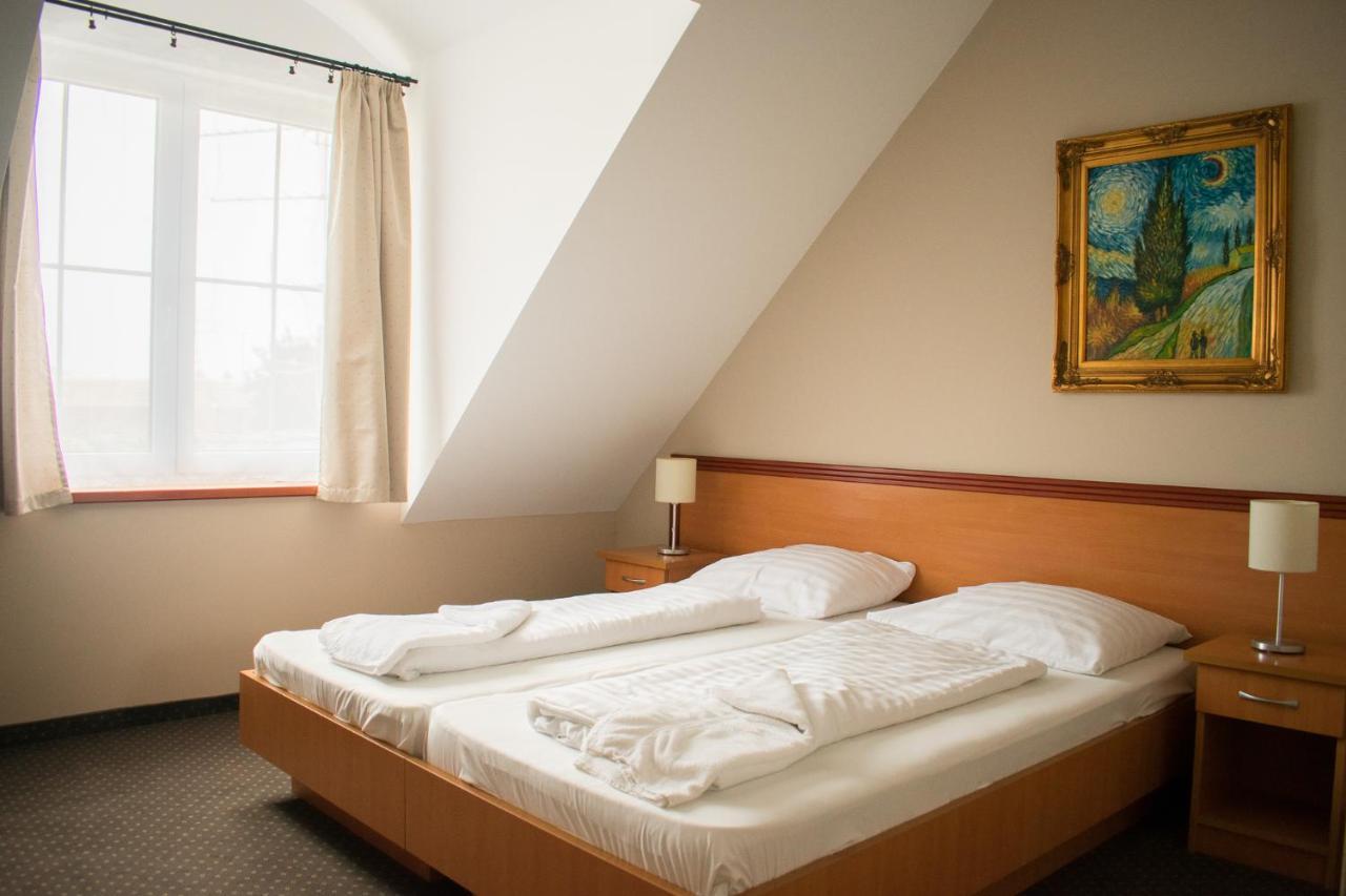 P4W Hotel Residence Szombathely Exterior foto