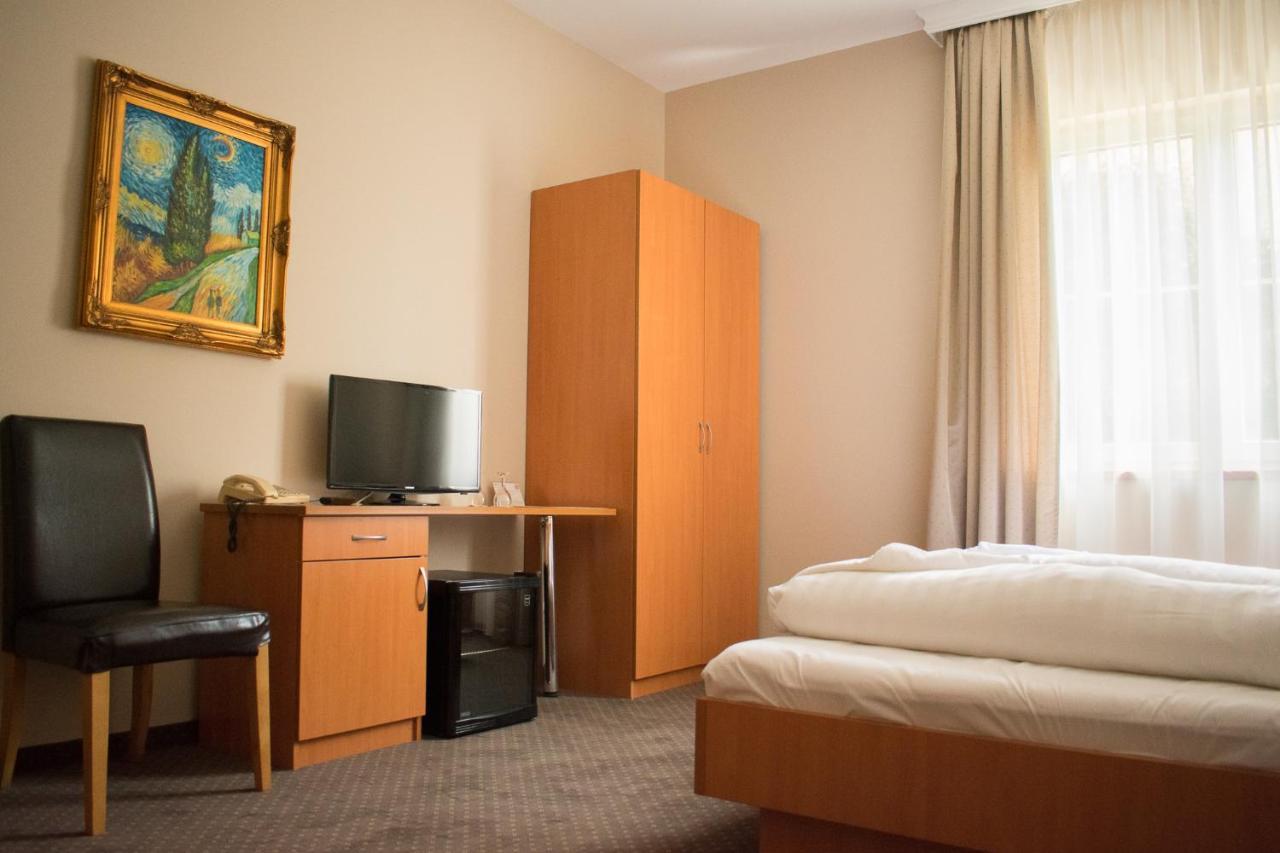 P4W Hotel Residence Szombathely Exterior foto