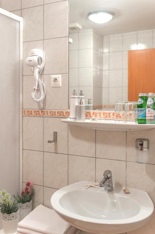P4W Hotel Residence Szombathely Zimmer foto